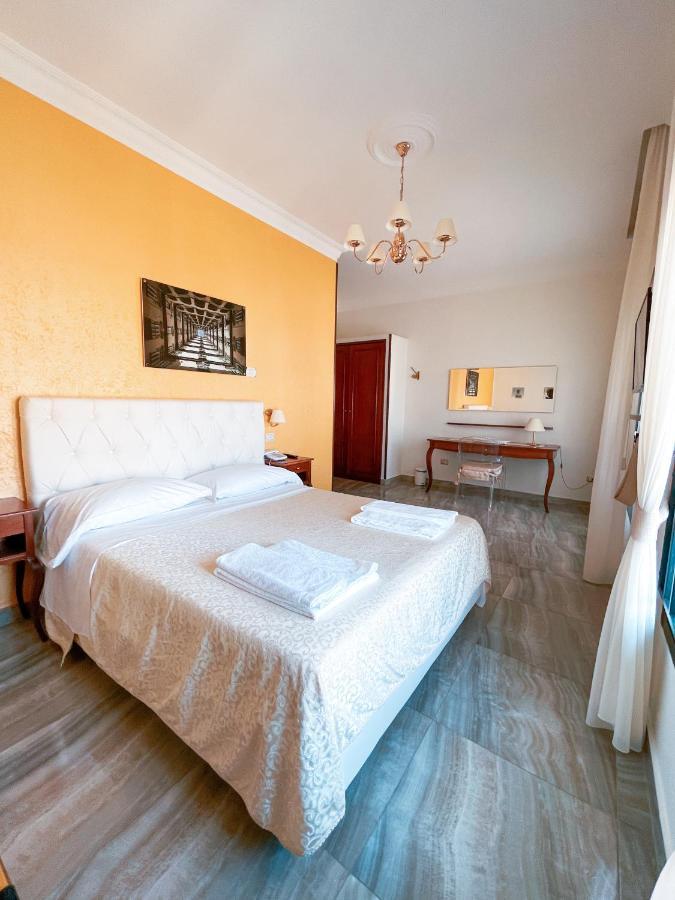 Neapolitantrips 4* Neapel
